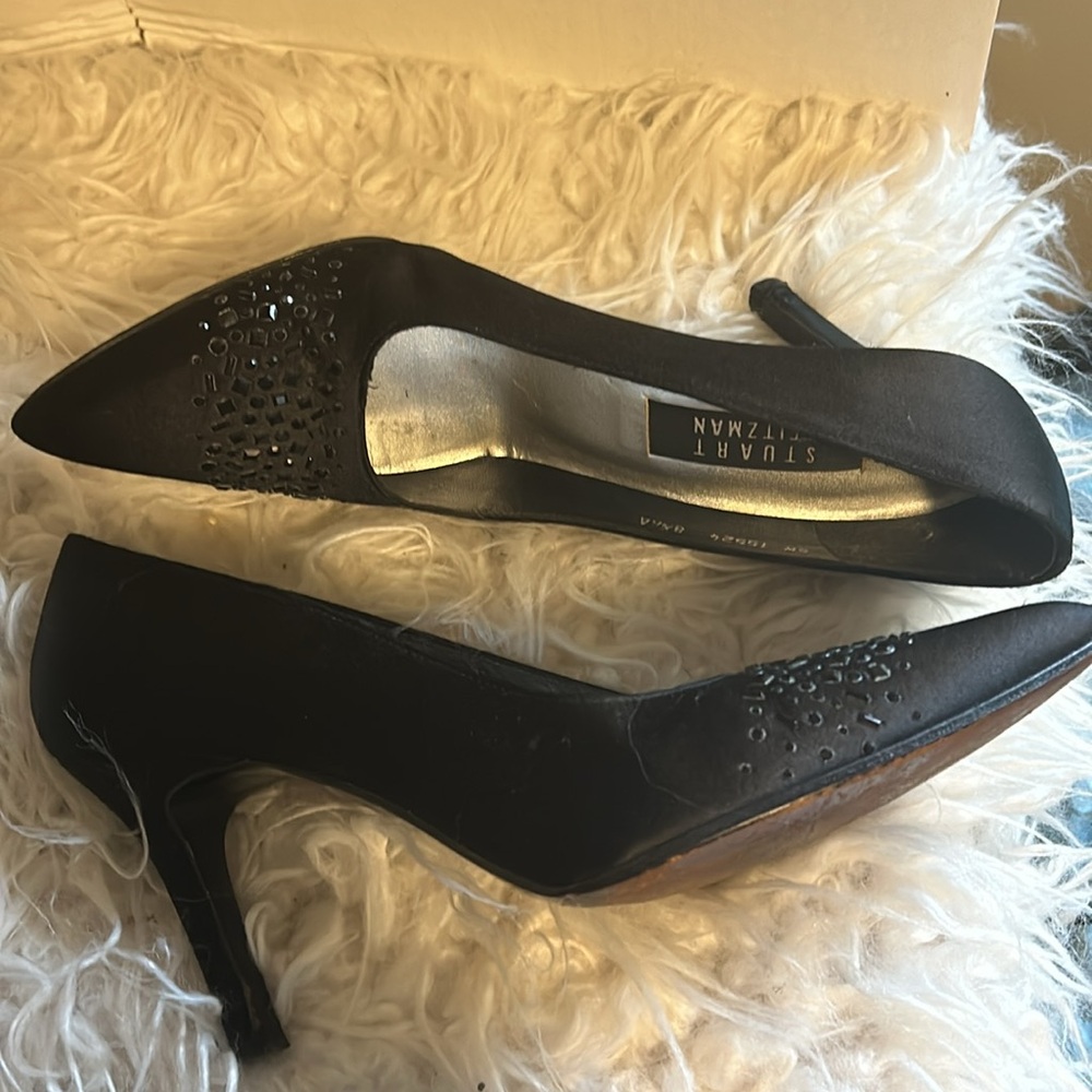 Black satin dress heels by top design STUART WEITZMAN Size 8 1/2 AA